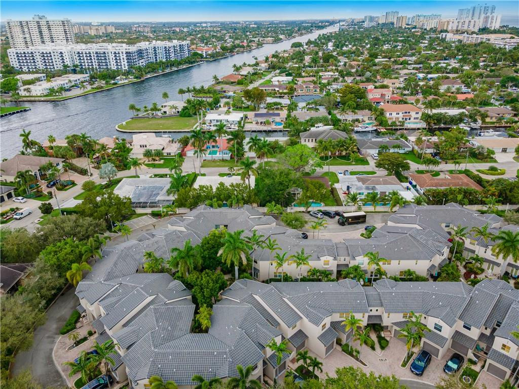 OCEAN WALK VILLAS - Residential