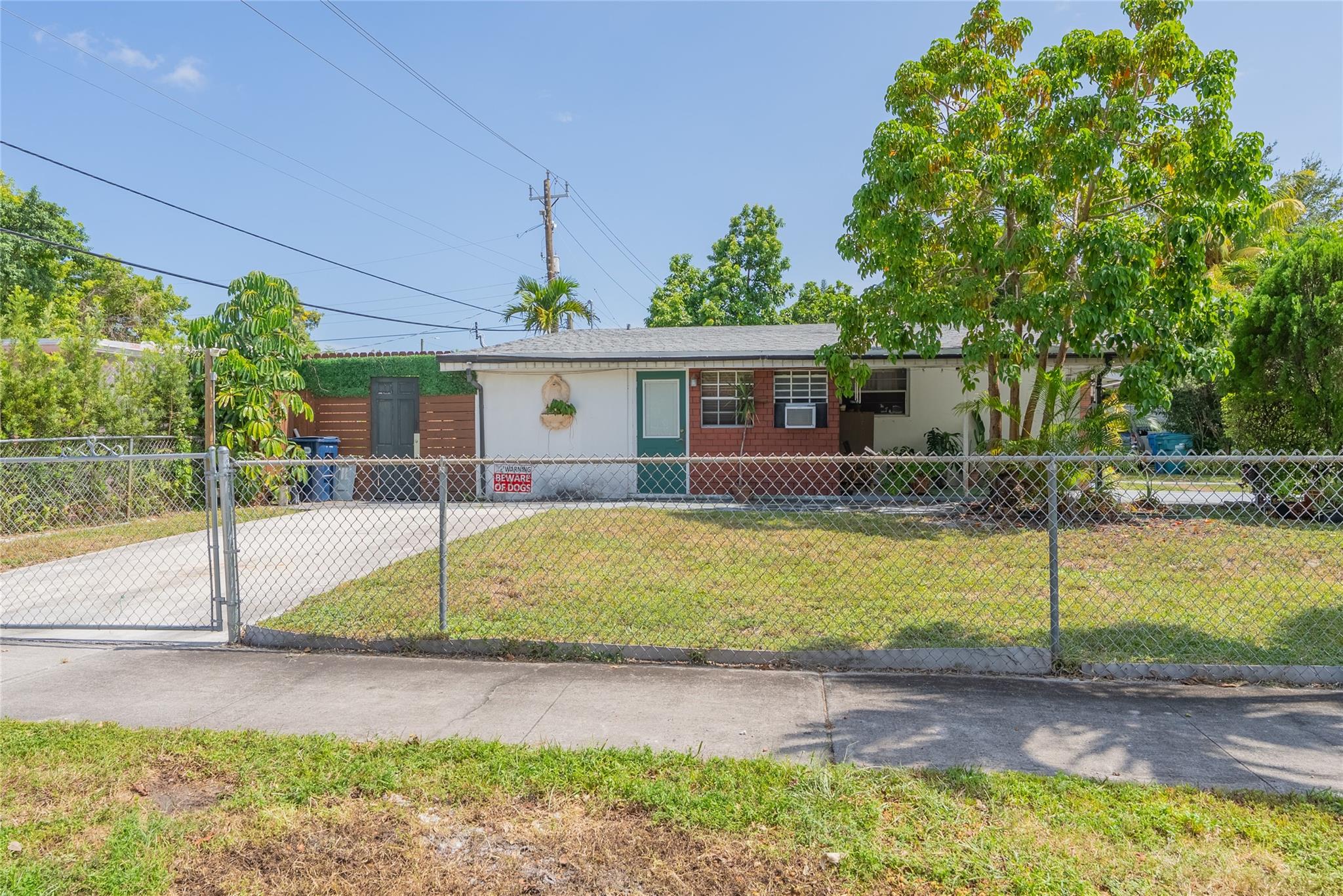 20515 NE 15th Ave