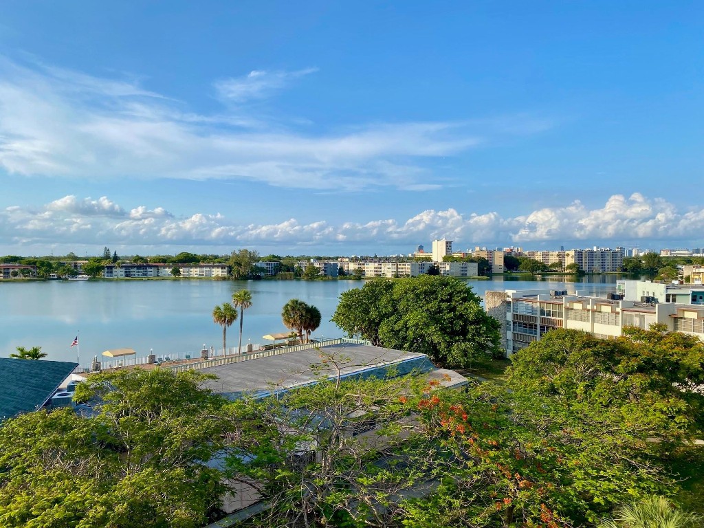 Fifth Moorings - Residential