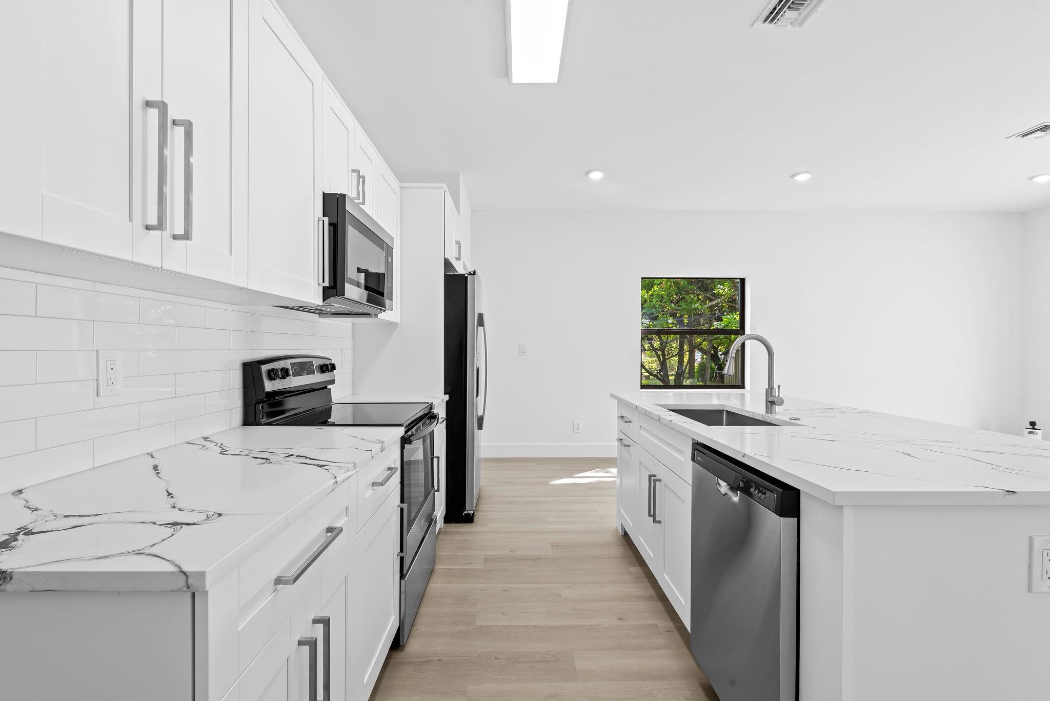 2810 NW 7th Street