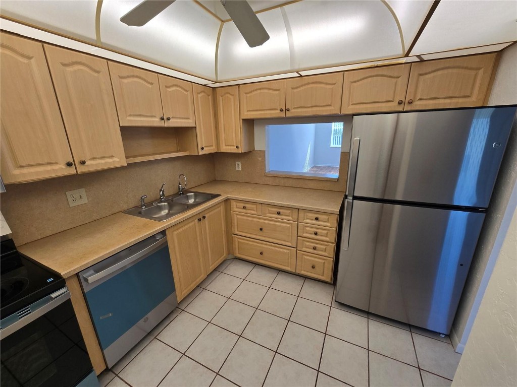 Royal Park Gardens - Residential