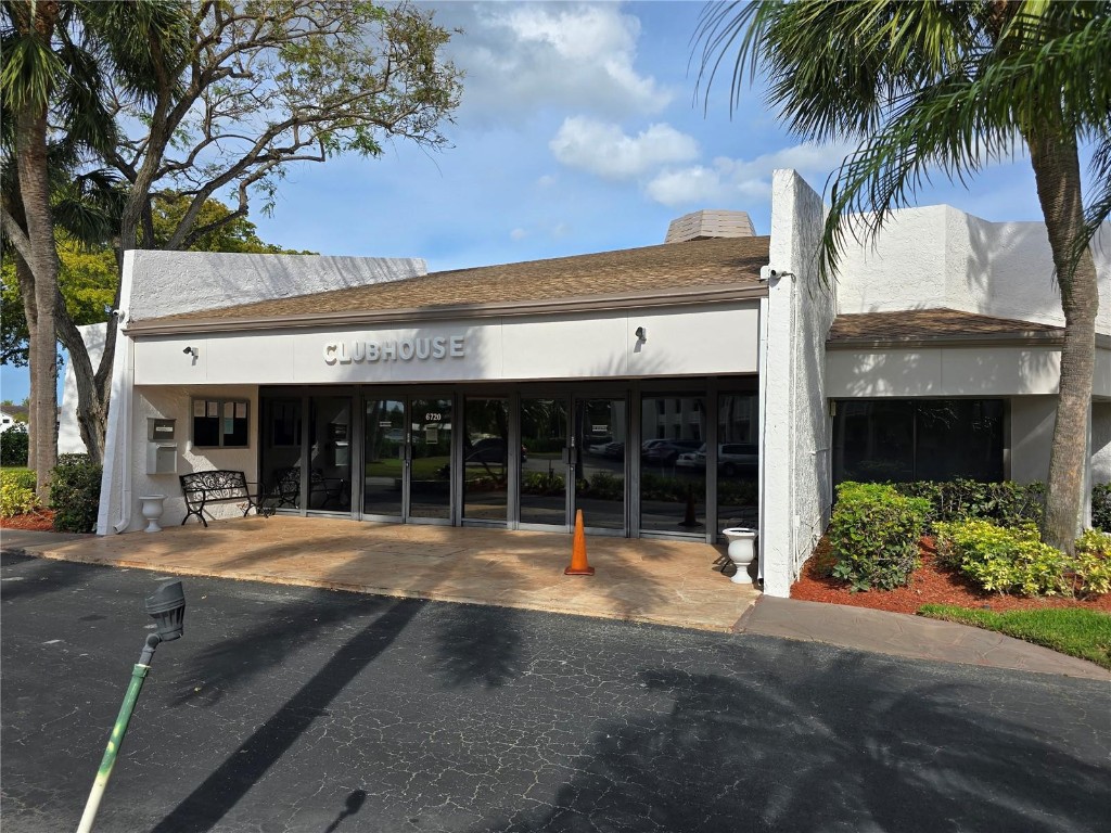 Royal Park Gardens - Residential