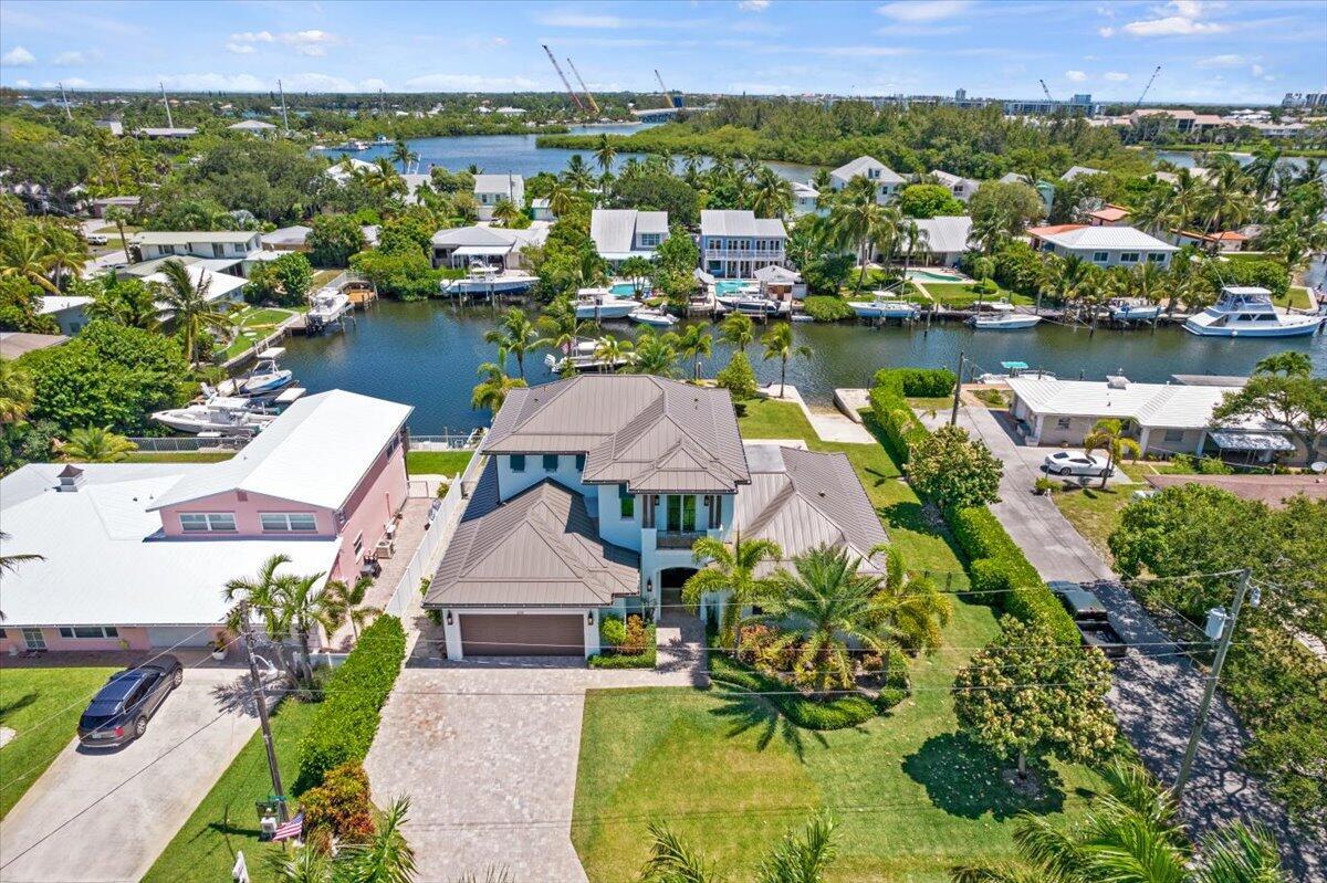 YACHT CLUB ESTATES - Residential
