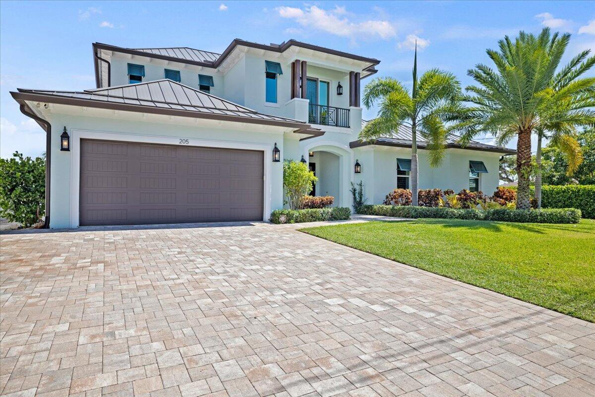 YACHT CLUB ESTATES - Residential