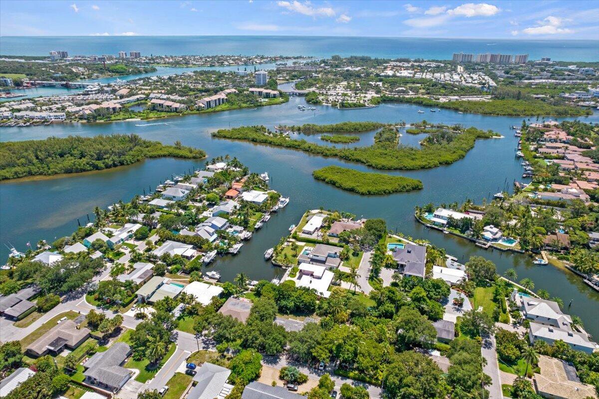 YACHT CLUB ESTATES - Residential
