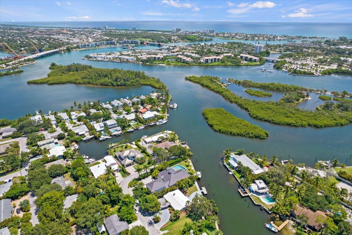 YACHT CLUB ESTATES - Residential