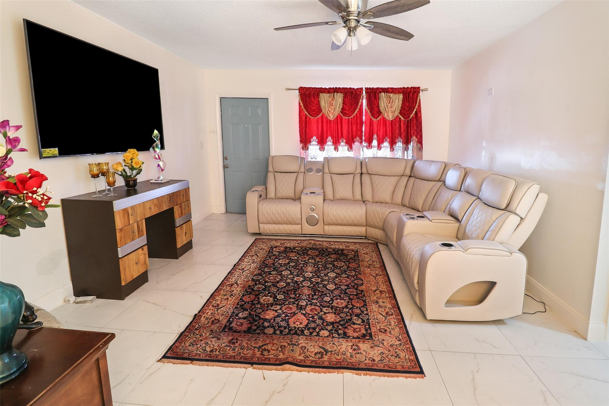 PARADISE GARDENS - Residential