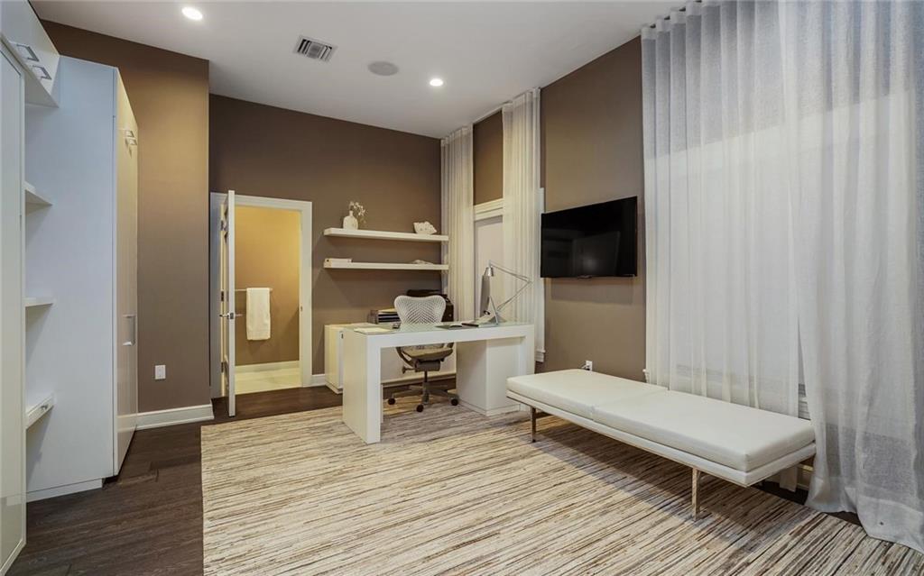 Del Lago Isle 42-2 B - Residential