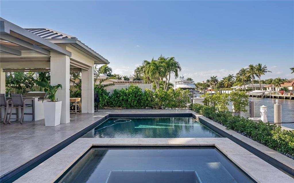 Del Lago Isle 42-2 B - Residential