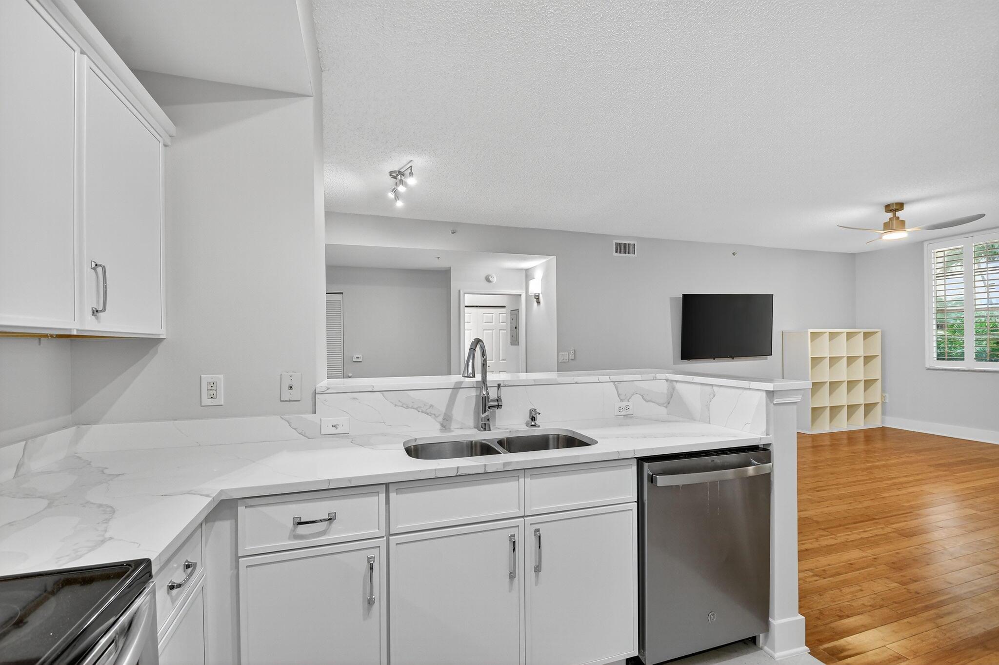 COURTYARDS IN CITYPLACE C - Residential Lease