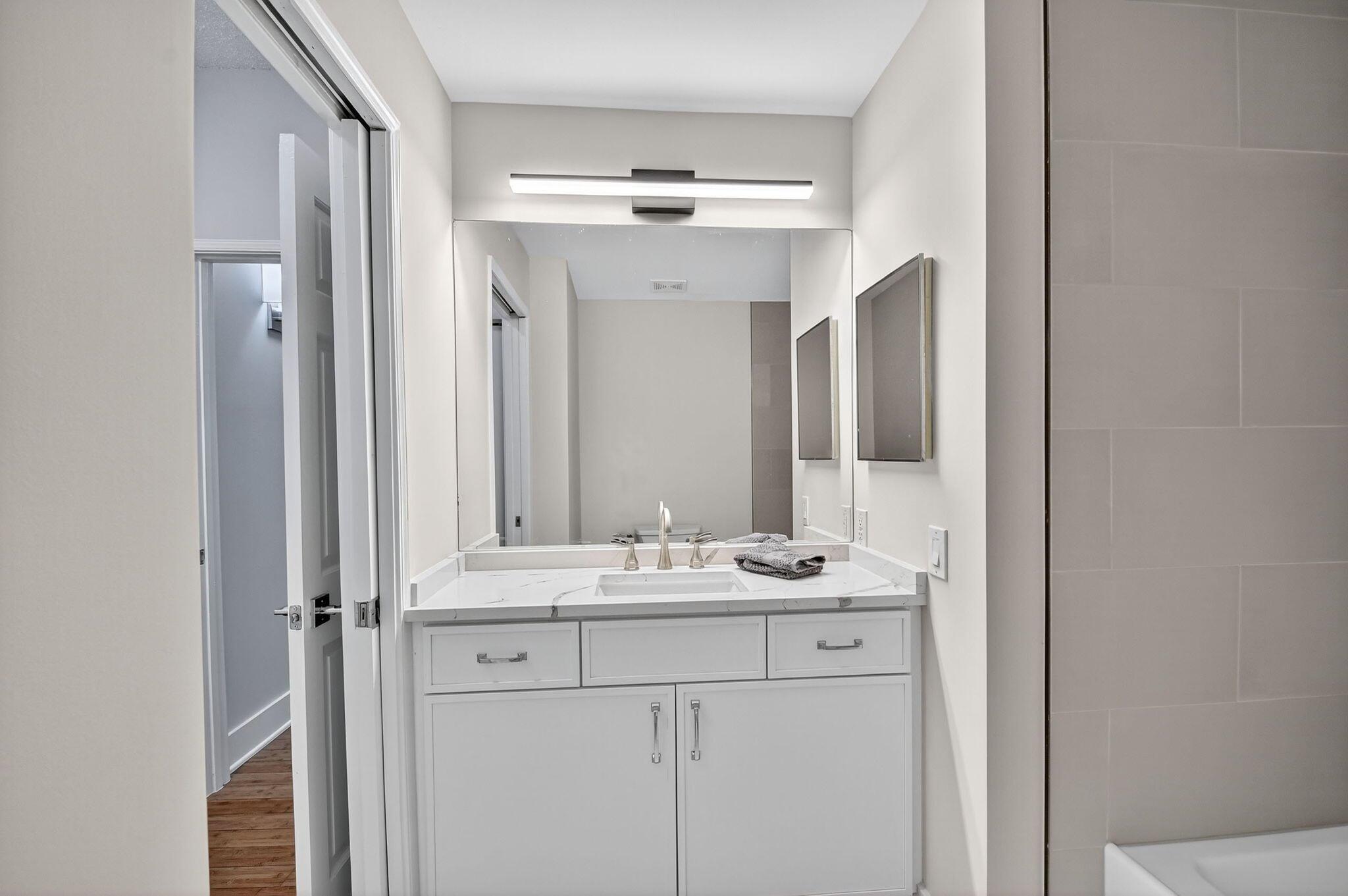 COURTYARDS IN CITYPLACE C - Residential Lease