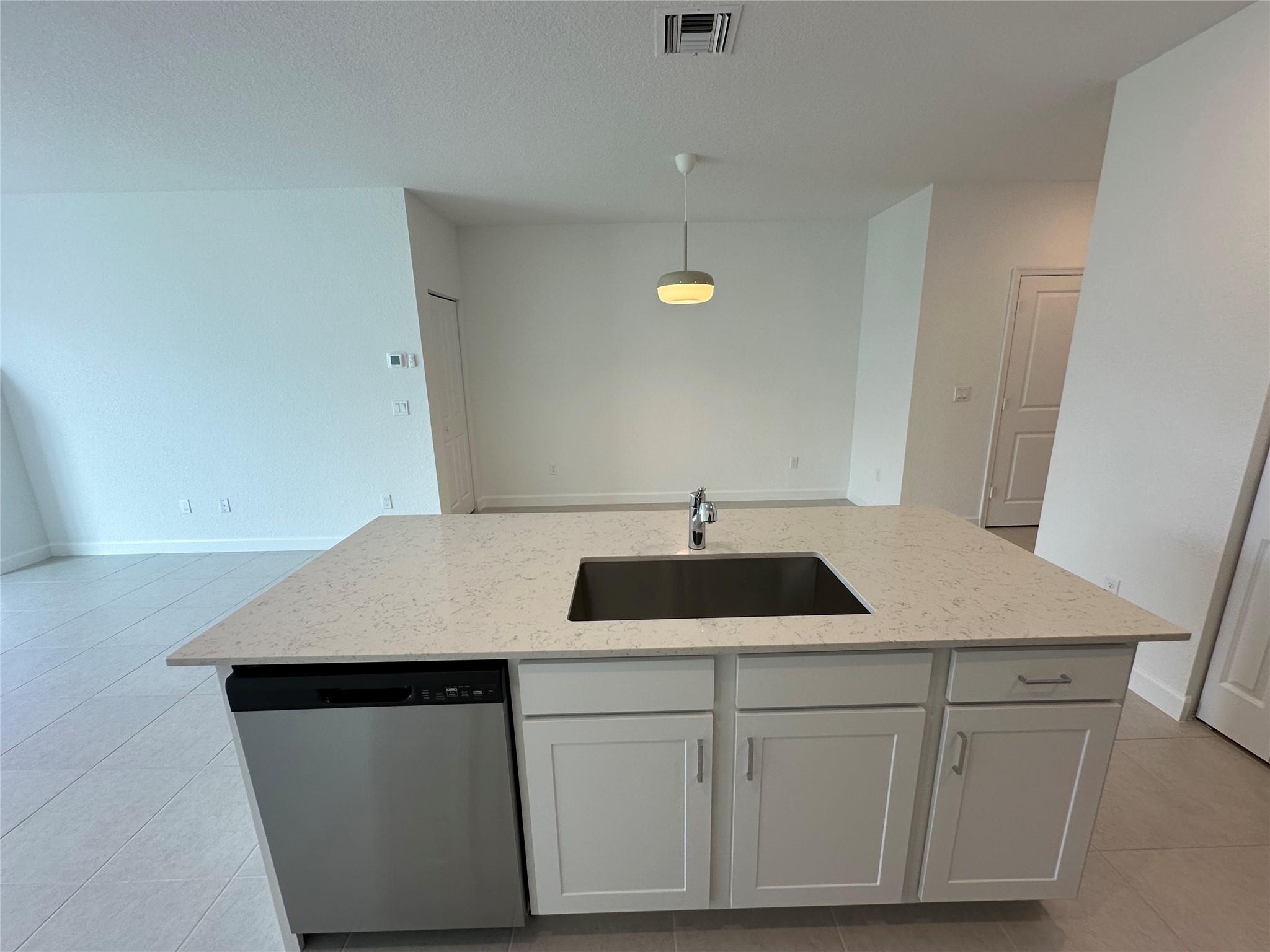 VERANDA PLAT NO. 9 - Residential Lease