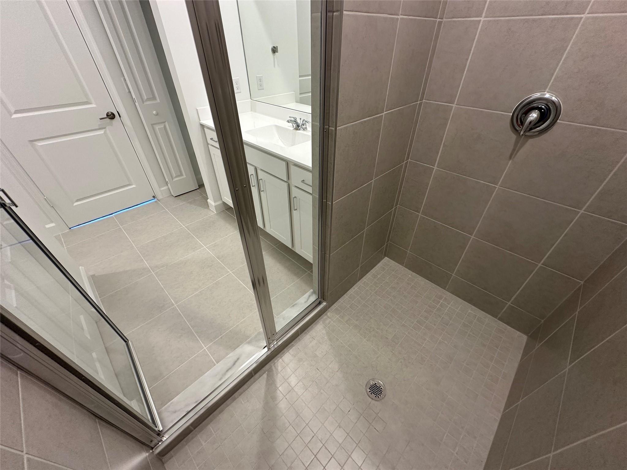 VERANDA PLAT NO. 9 - Residential Lease