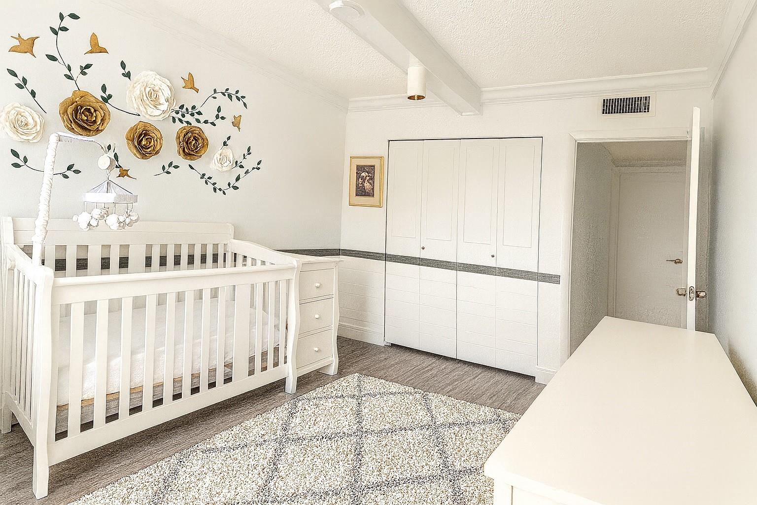 Brentwood Townhouse - Residential