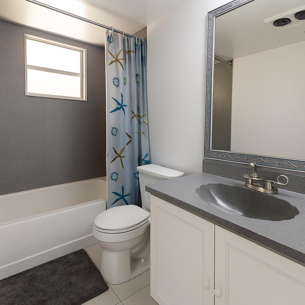 Brentwood Townhouse - Residential