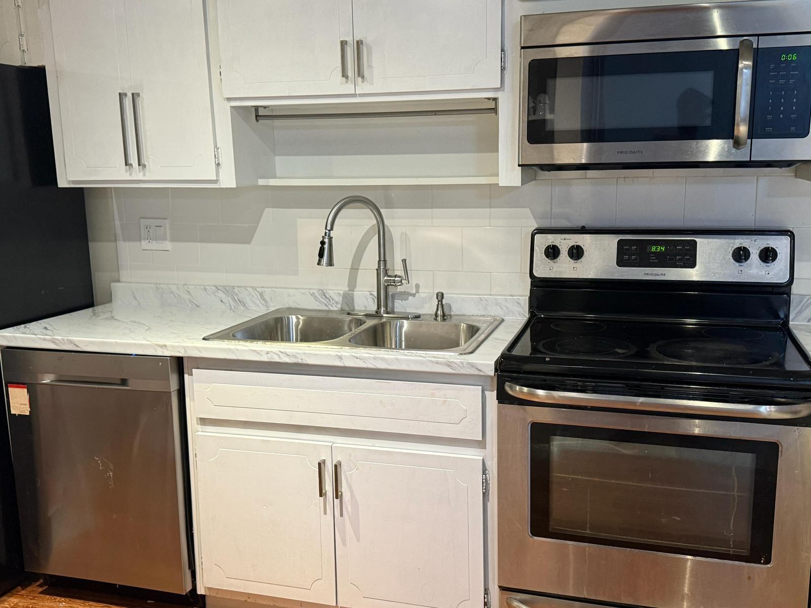 Brentwood Townhouse - Residential