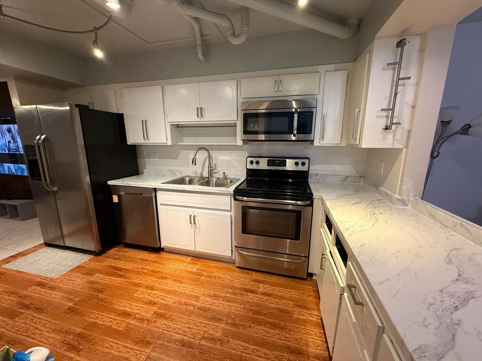 Brentwood Townhouse - Residential