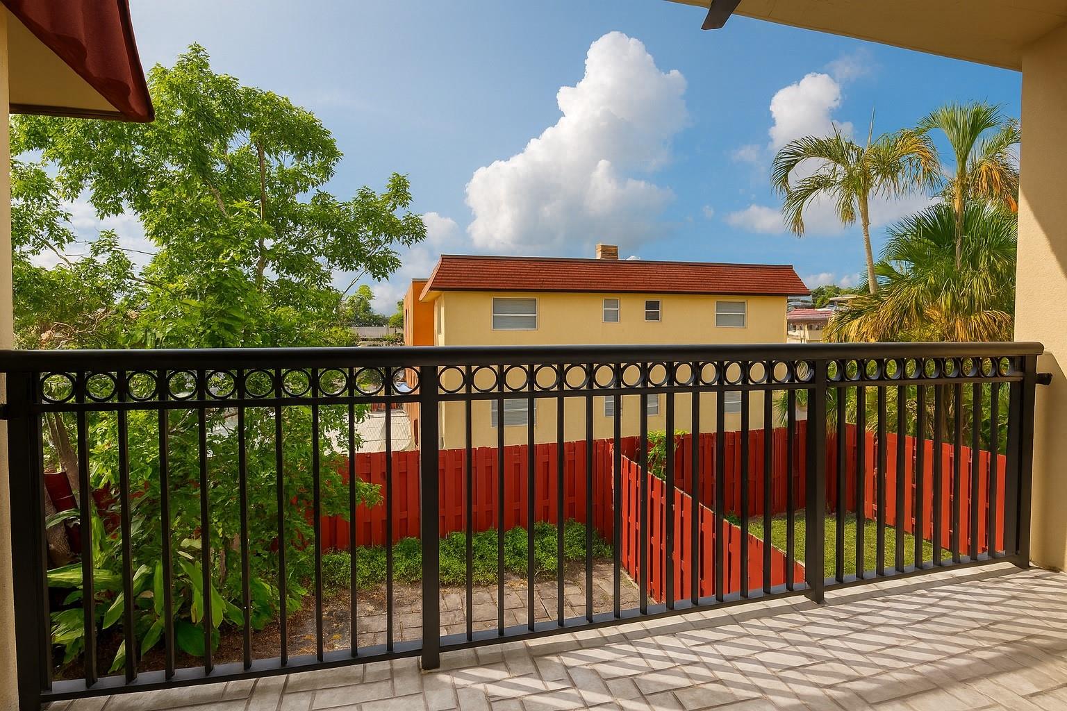 Brentwood Townhouse - Residential