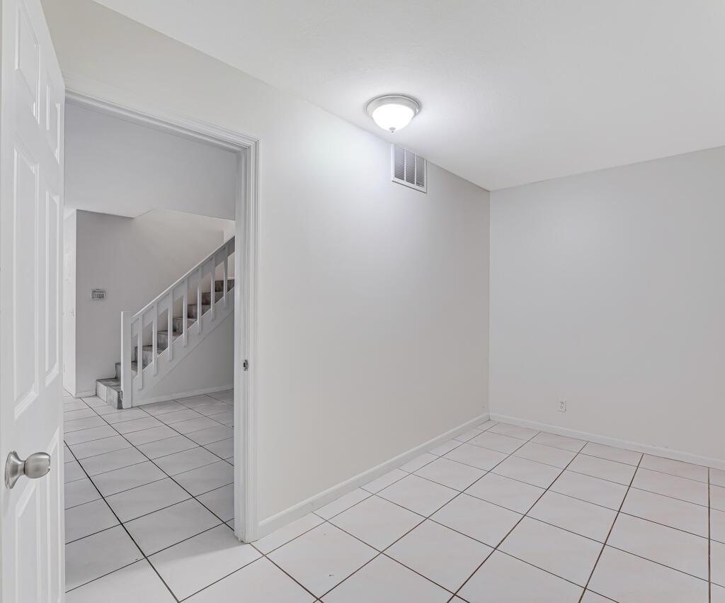 VILLAGE OF TURNBERRY PH I - Residential