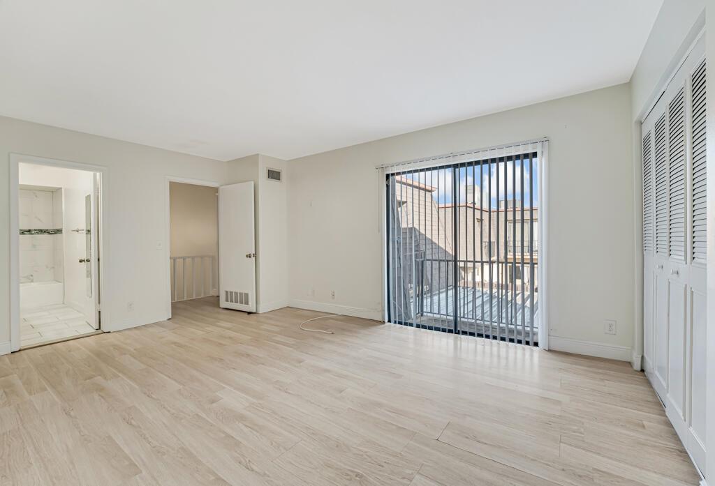 VILLAGE OF TURNBERRY PH I - Residential