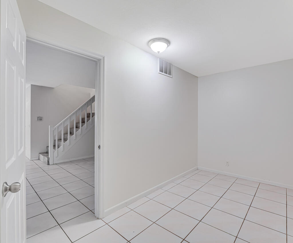 VILLAGE OF TURNBERRY PH II - Residential