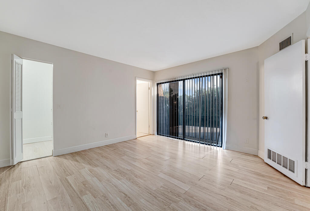 VILLAGE OF TURNBERRY PH II - Residential