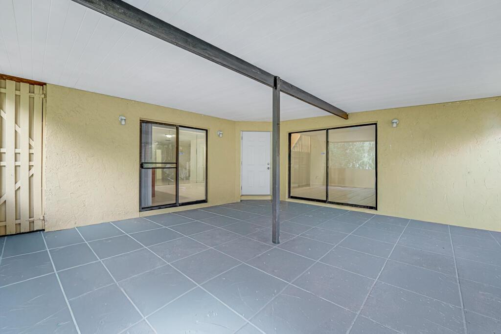 VILLAGE OF TURNBERRY PH I - Residential