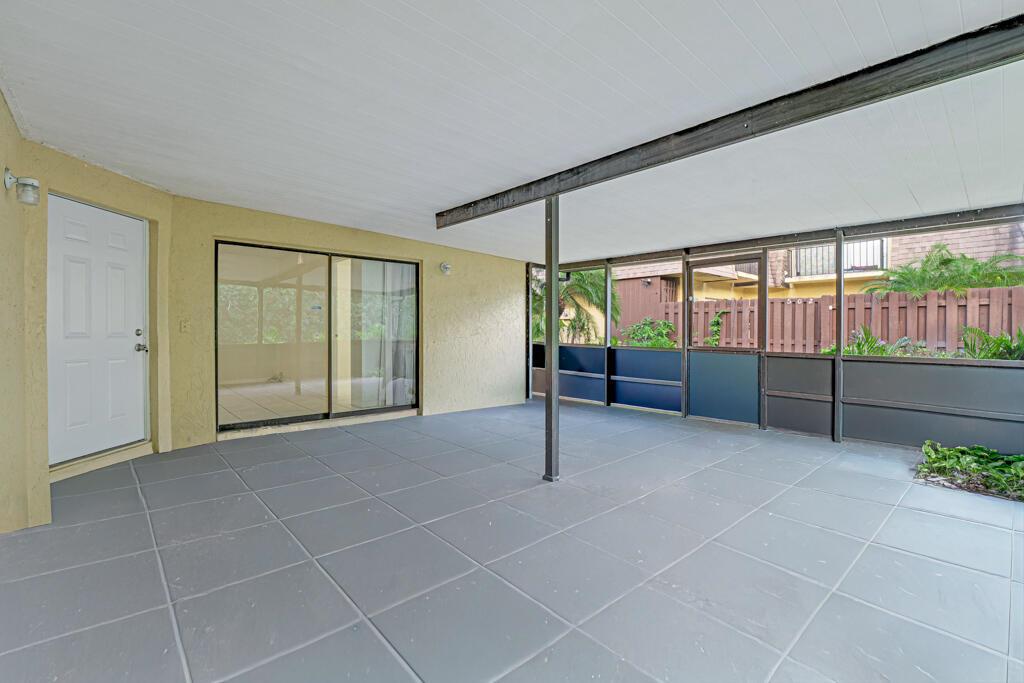 VILLAGE OF TURNBERRY PH I - Residential