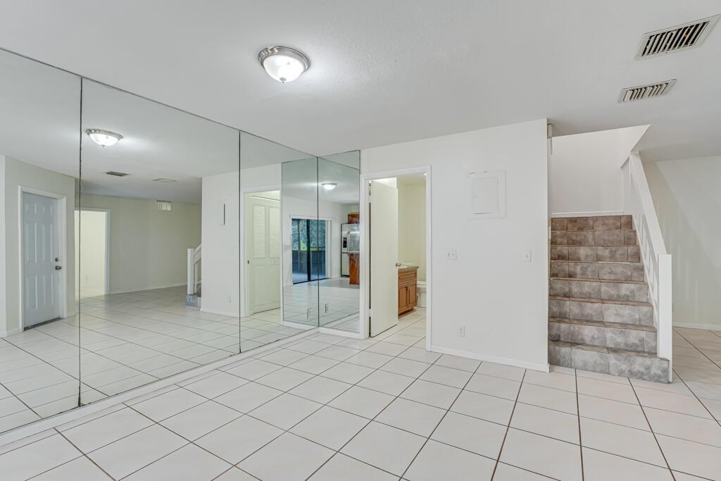 VILLAGE OF TURNBERRY PH I - Residential