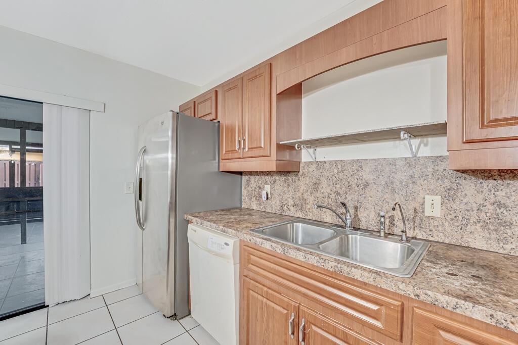 VILLAGE OF TURNBERRY PH I - Residential