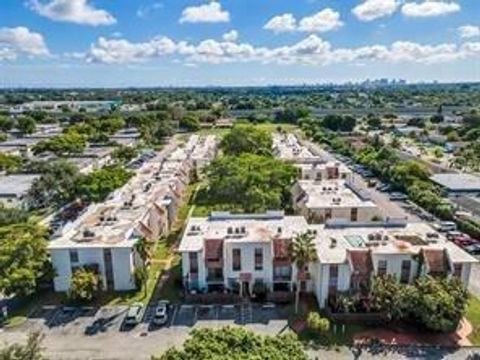 1744 NW 55th Ave 102 Lauderhill FL 33313