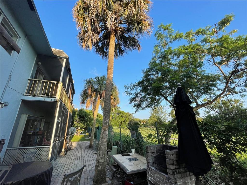 CRYSTAL HILLS - Residential