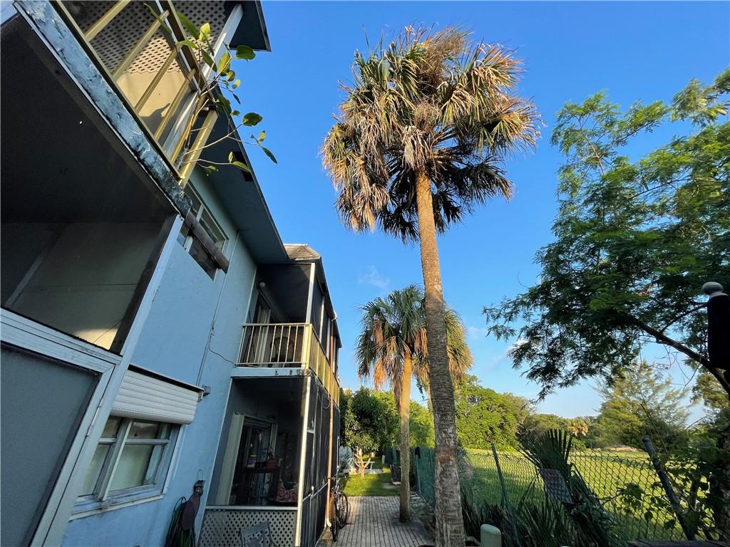 CRYSTAL HILLS - Residential