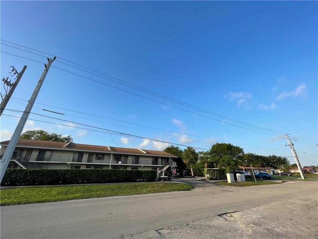 CRYSTAL HILLS - Residential