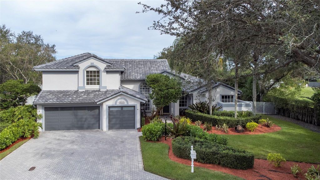 Photo of 16201 Owasco Circle, Davie, FL 33331 (MLS # F10412109)