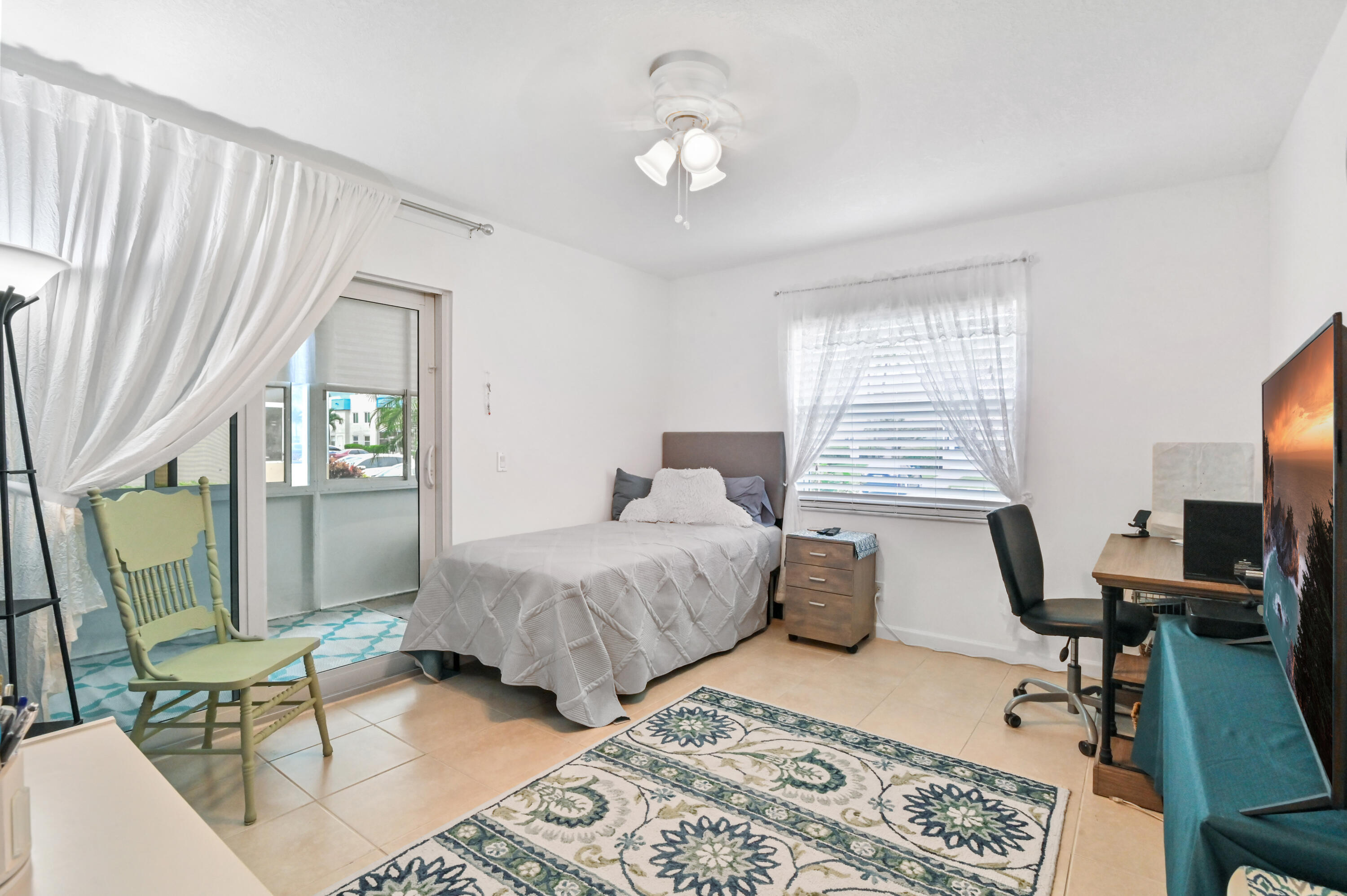 KINGS POINT - Residential