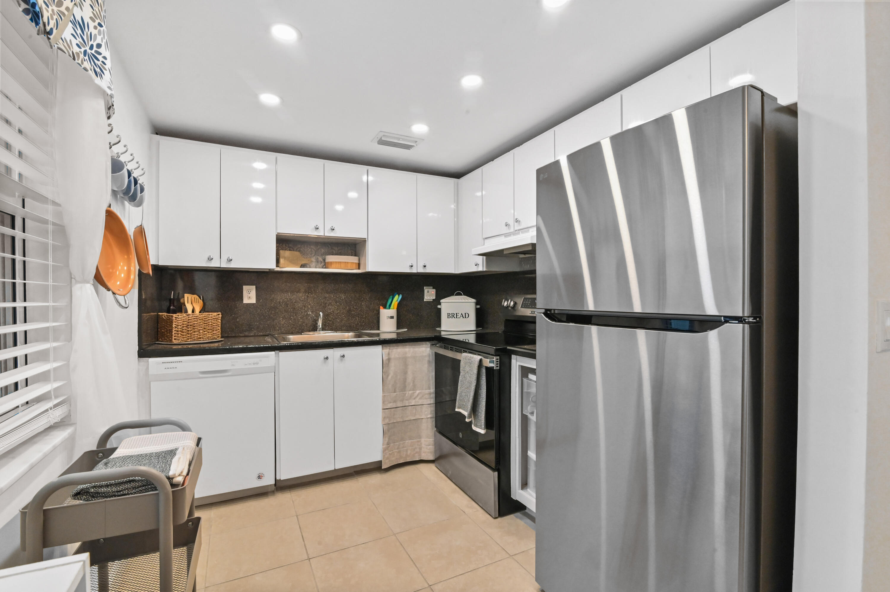 KINGS POINT - Residential