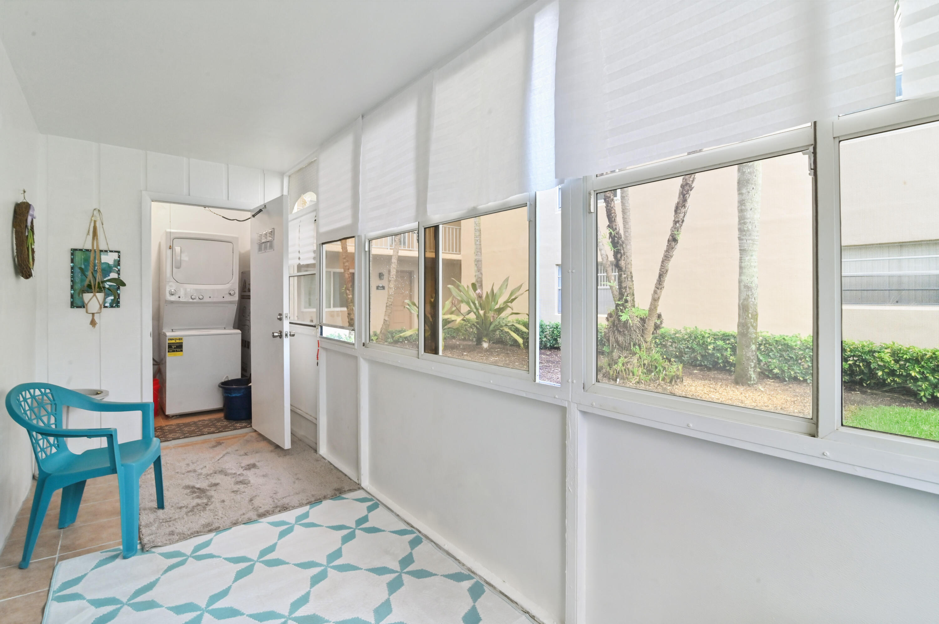 KINGS POINT - Residential