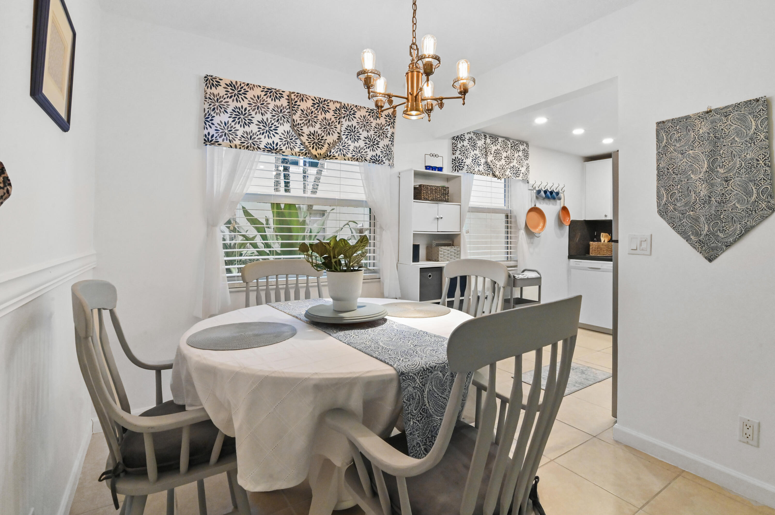 KINGS POINT - Residential