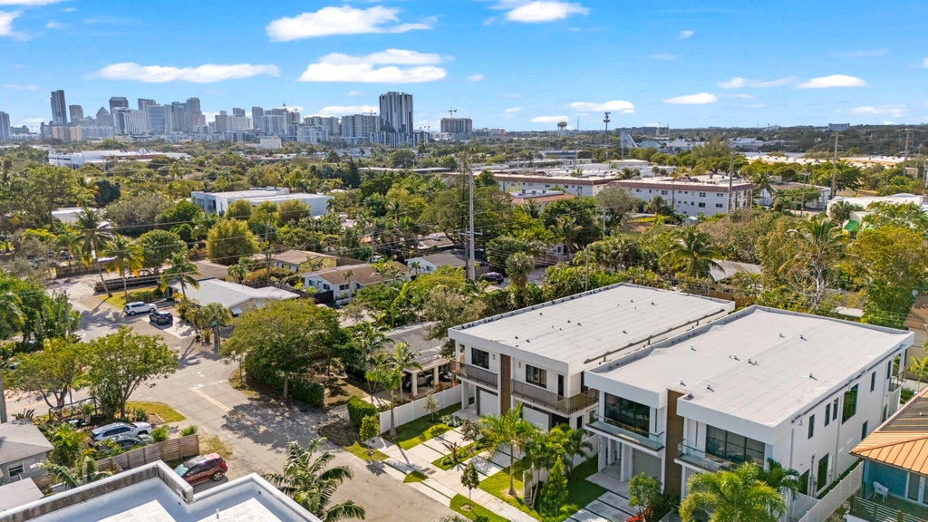 Photo of 1207 NE 11th Avenue, Fort Lauderdale, FL 33304 (MLS # B26093296)