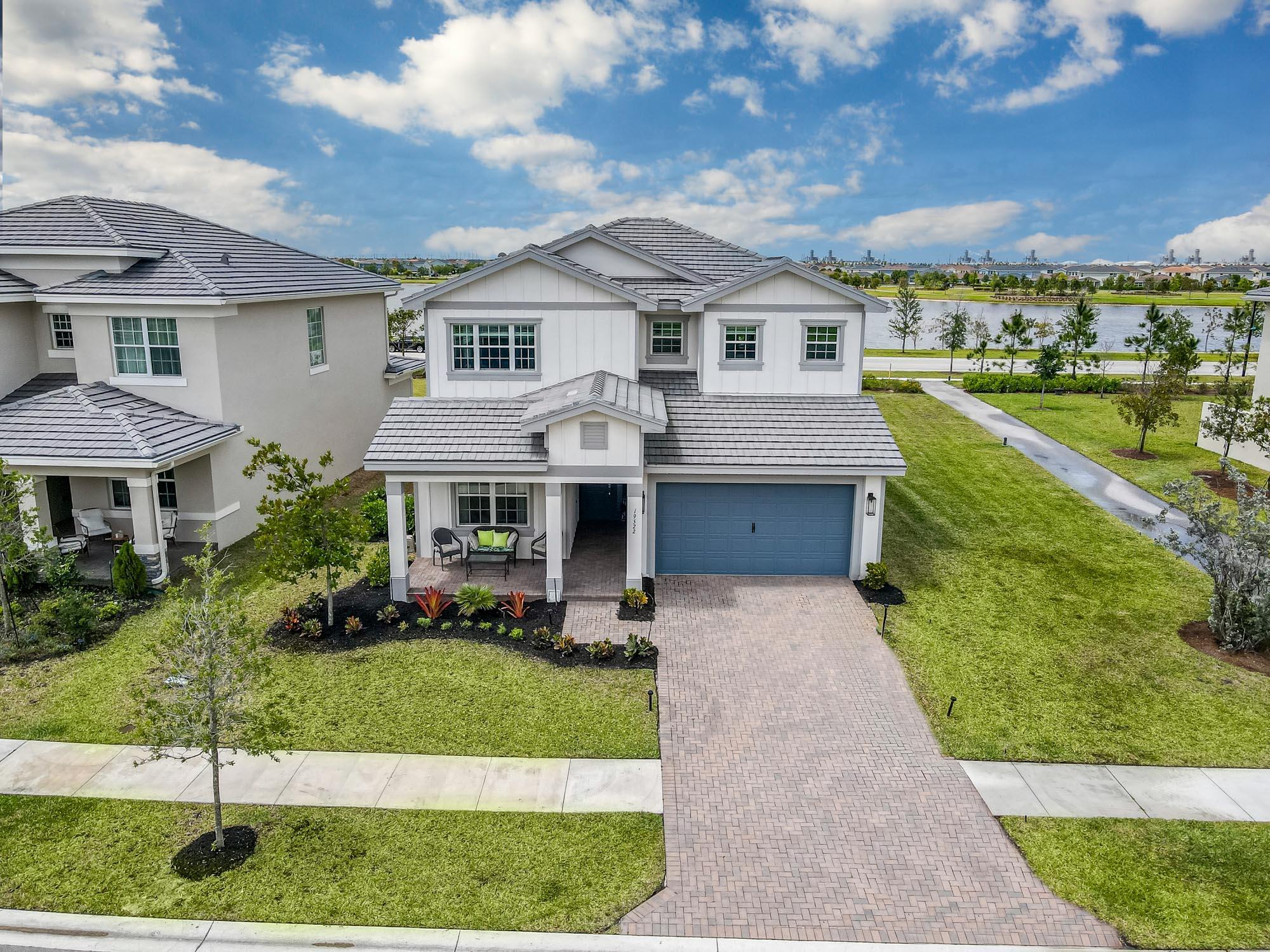19522 Broad Shore Walk