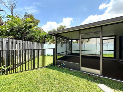 Single Family Residence in Miramar FL 2411 82nd Ave Ave 28.jpg