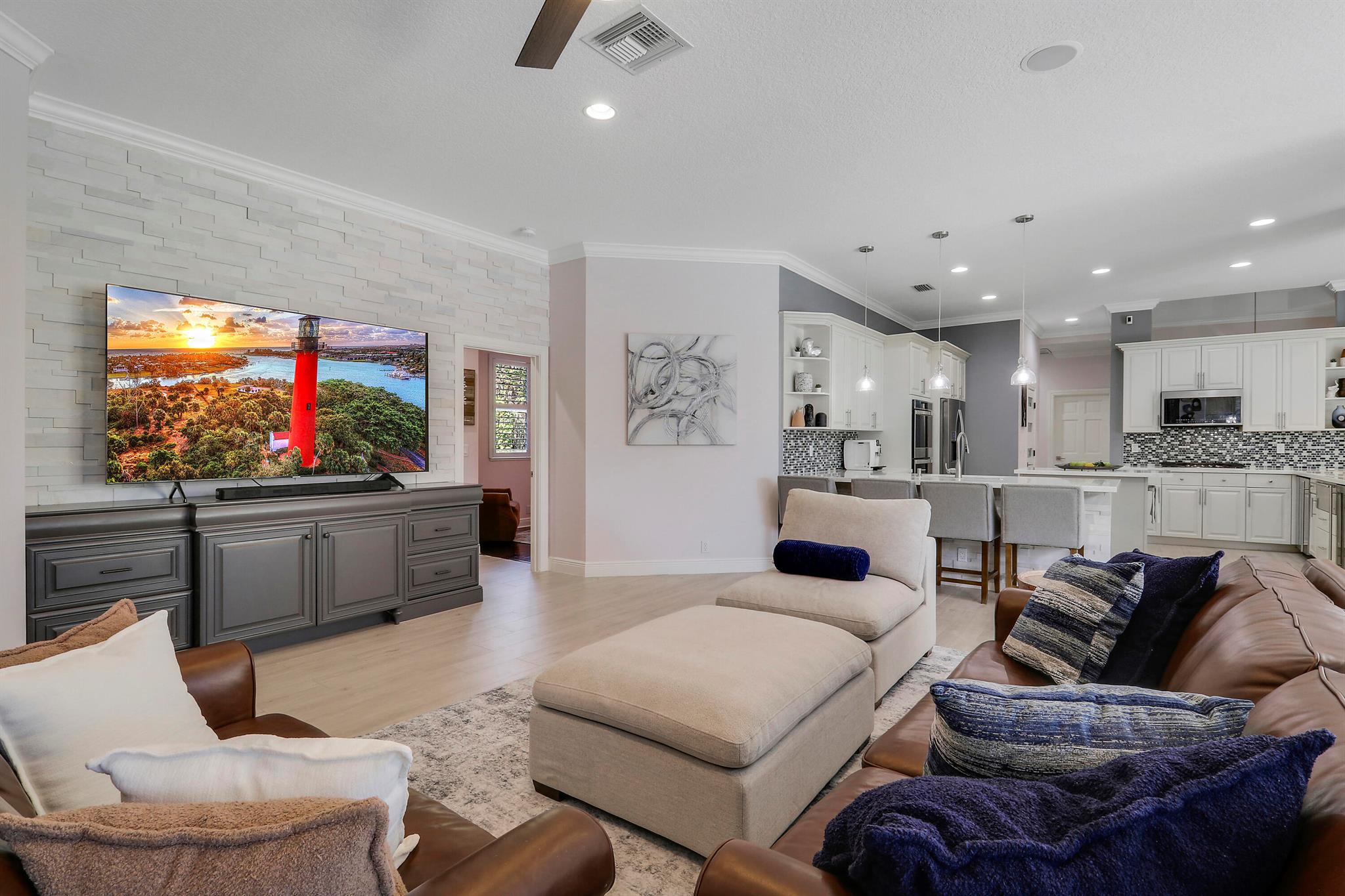 MYSTIC COVE - Residential