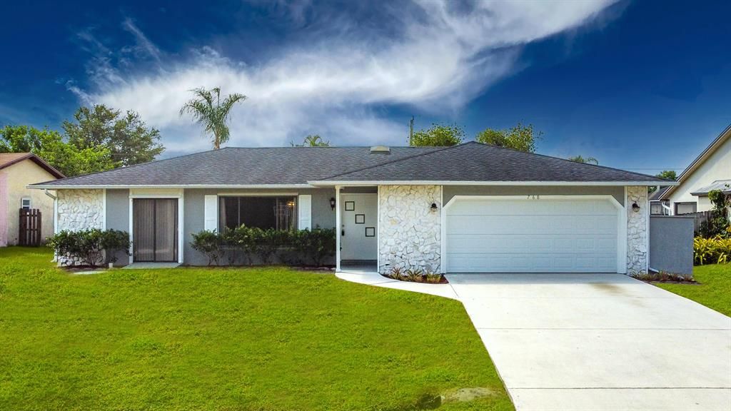 Photo of 768 SE Albatross Avenue, Port Saint Lucie, FL 34983 (MLS # R10720419)