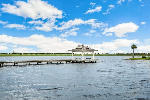 A home in Loxahatchee