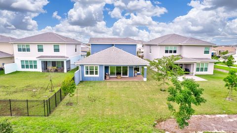 A home in Loxahatchee