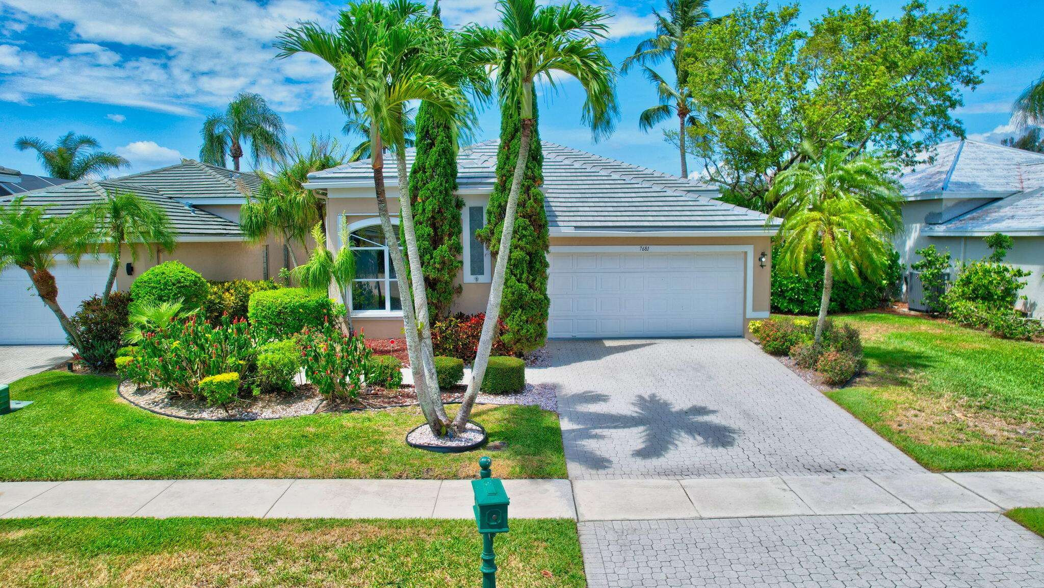 7681 Rockford Road, Boynton Beach, FL, 33472/$389,000 1 7681 Rockford Road