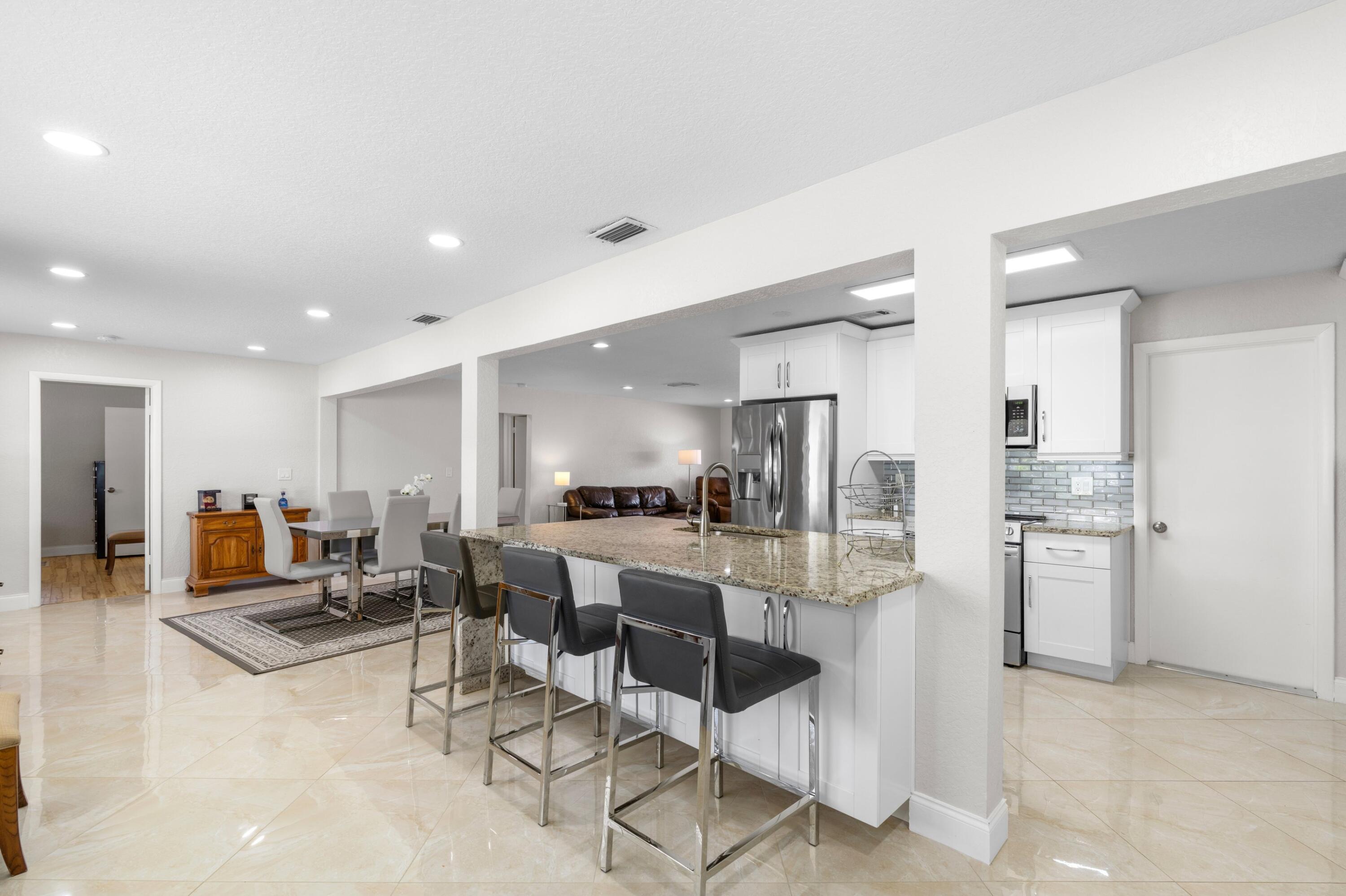 View photos, virtual tours, details... 1701 SW 8th Avenue