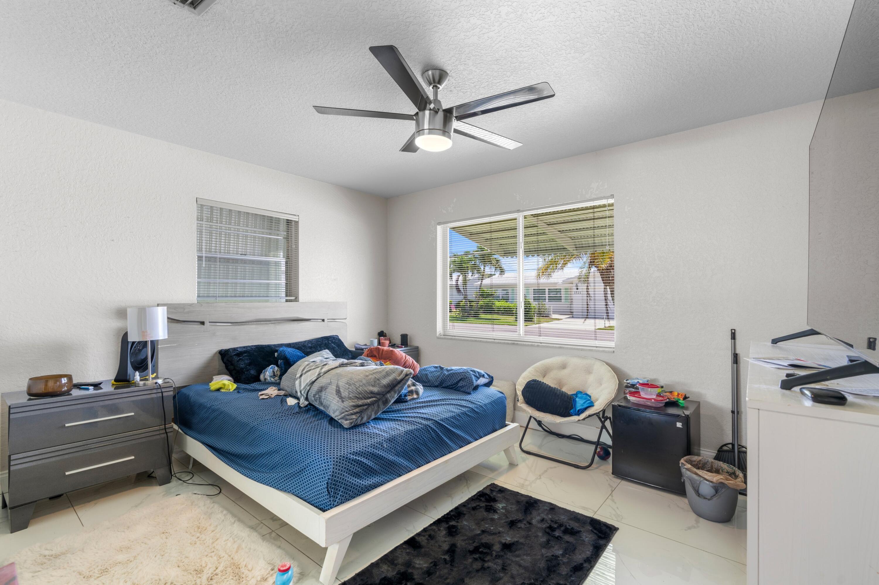 PALM BEACH LEISUREVILLE SEC 9 - Residential