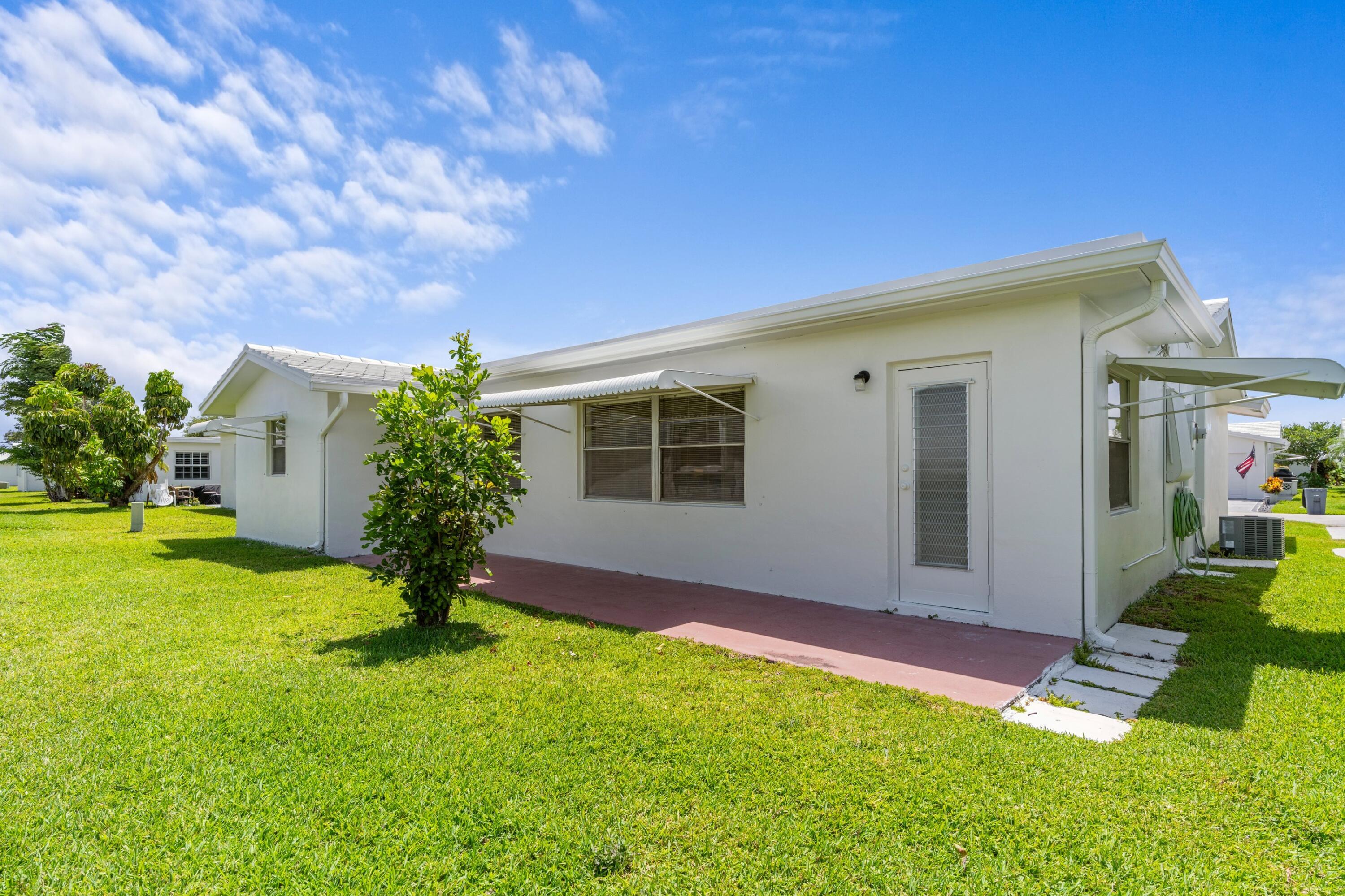 PALM BEACH LEISUREVILLE SEC 9 - Residential